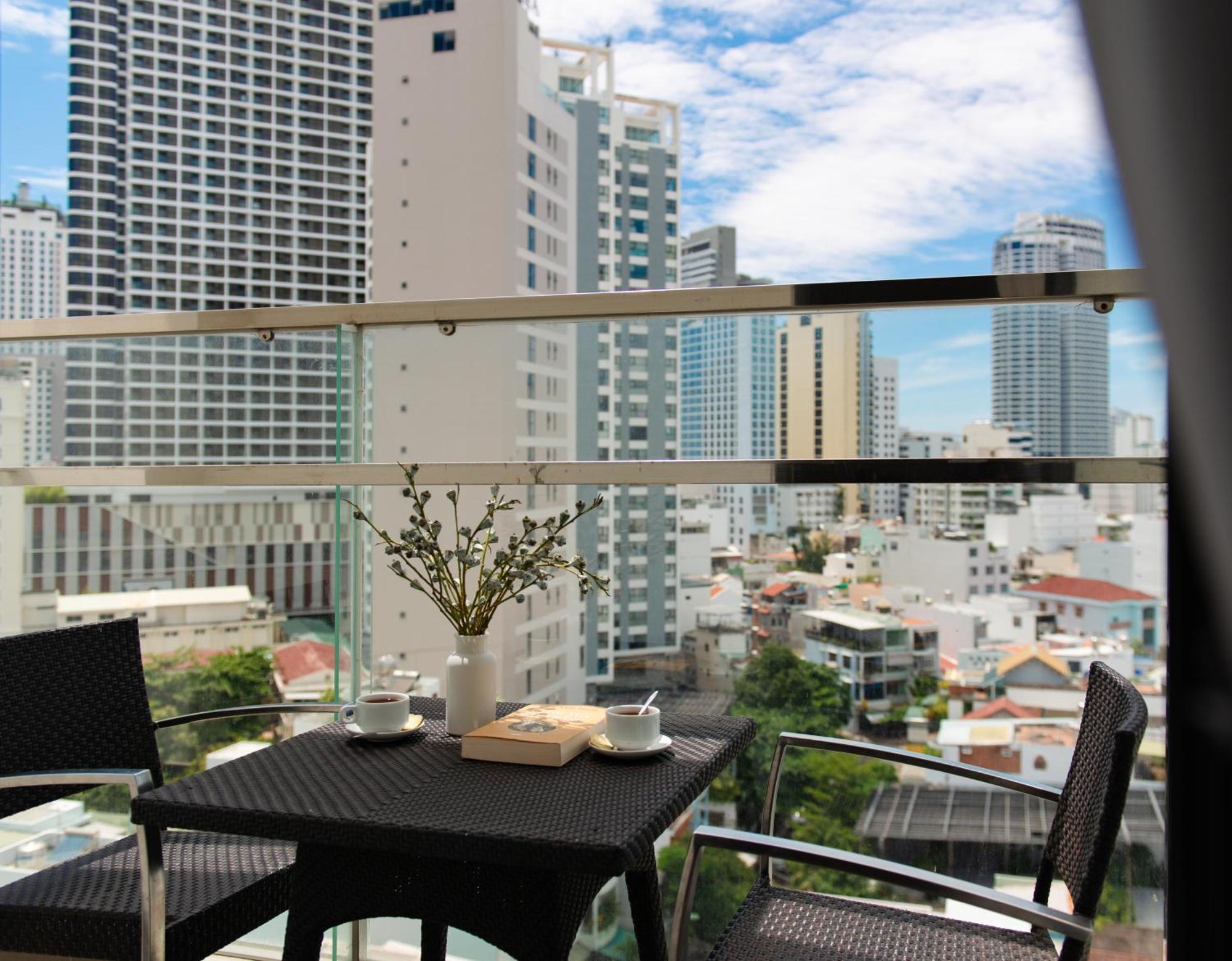 Goldcoast Hotel Нячанг Экстерьер фото